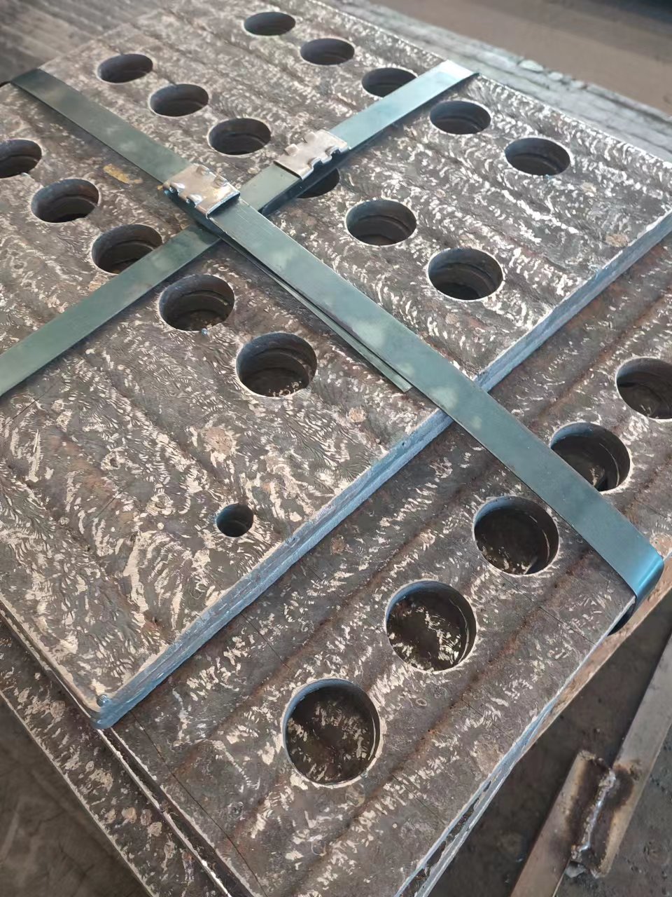 浙江等离子切割件耐磨板