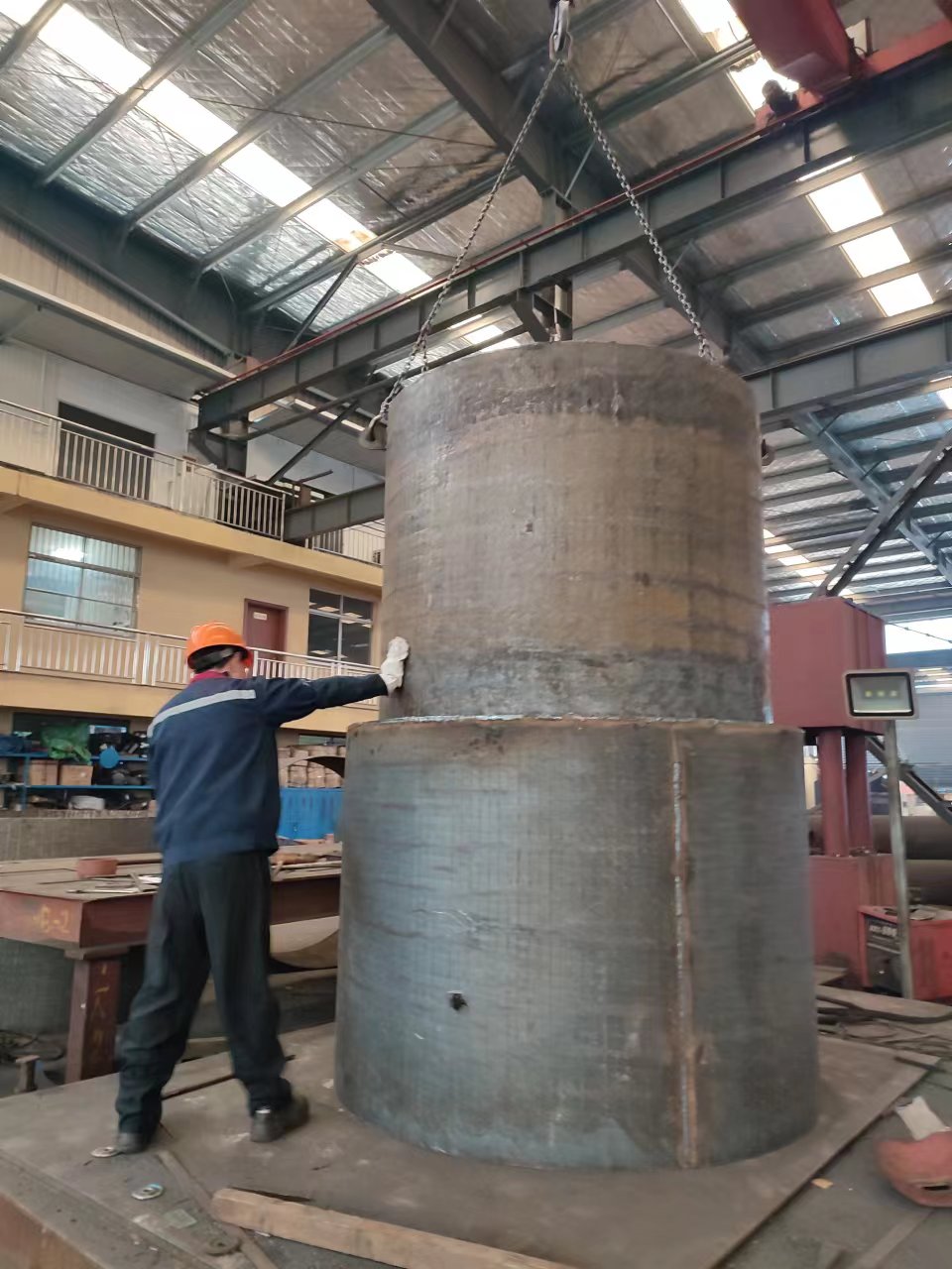 浙江碳化铬耐磨料仓 碎玻璃料仓 堆焊耐磨钢板